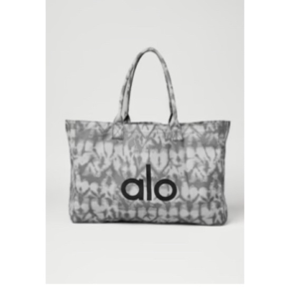 Alo shopper tote